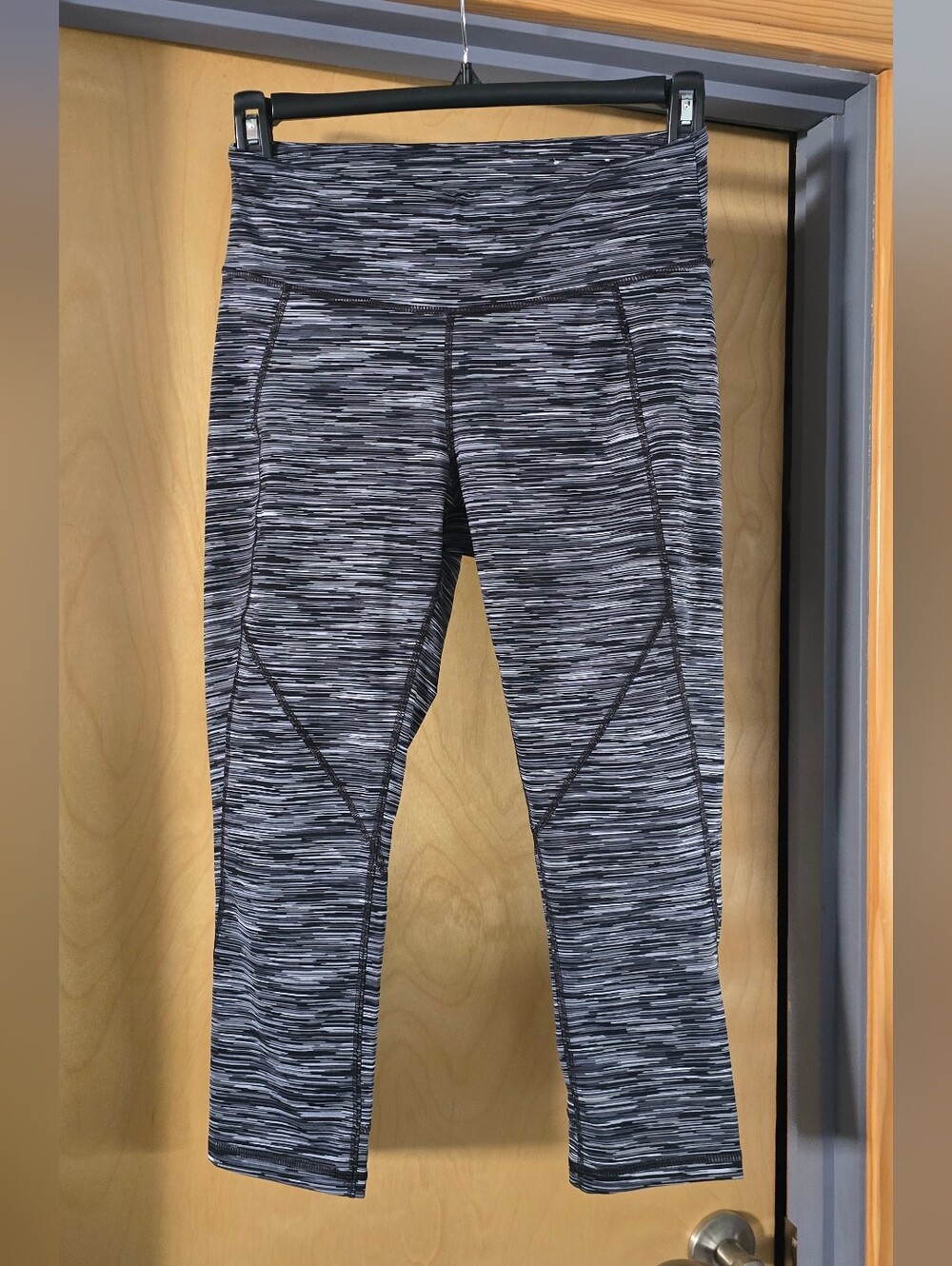 NWOT Tek gear Dry Tek Black White Gray Space-Dye Leggings